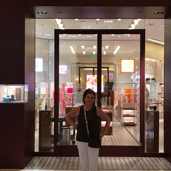 ❤️ Posh Ambassador Bougie Booth 💝 - Picture 7 of 9